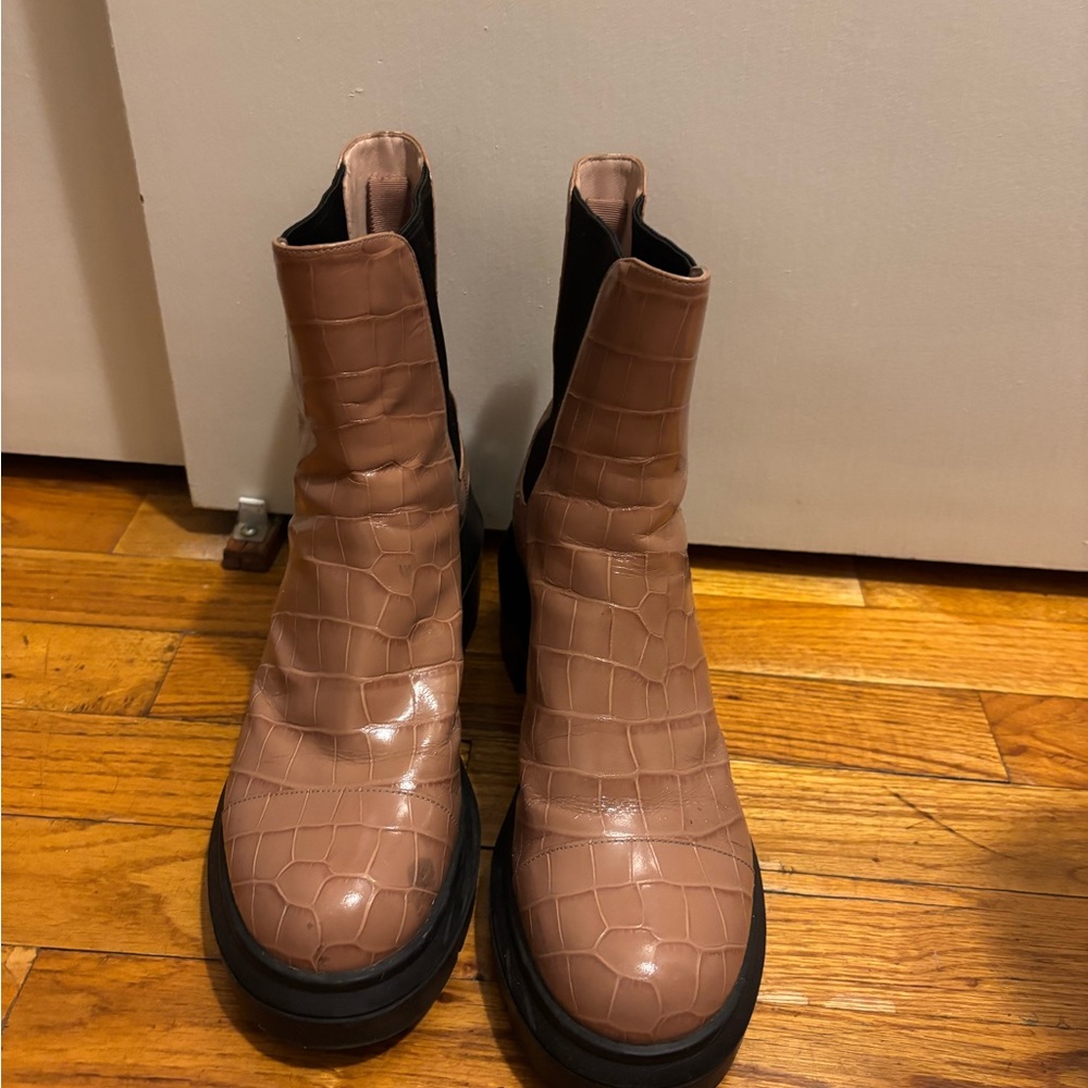 Stuart Weitzman Tan Croc-Embossed Ankle Boots